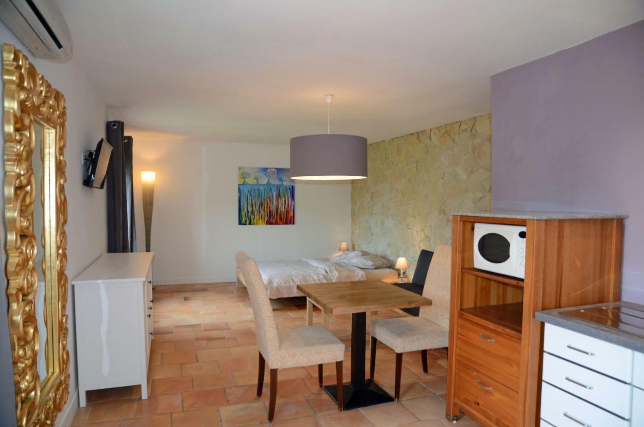 Domaine Hemmitage Apartment ซาแลนส์ ภายนอก รูปภาพ